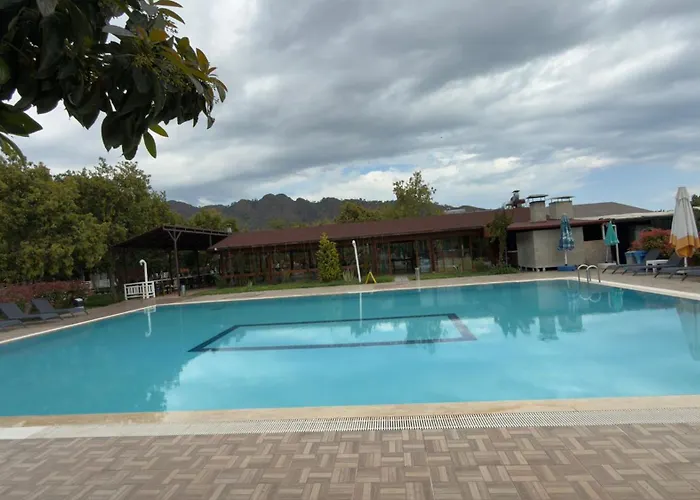 Apella Hotel