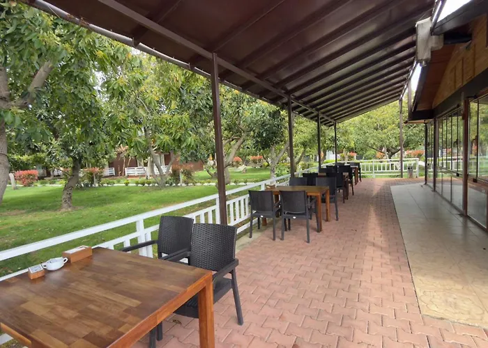 Apella Hotel